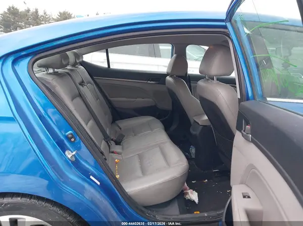 KMHD84LF5HU282458 2017 HYUNDAI ELANTRA - Image 8