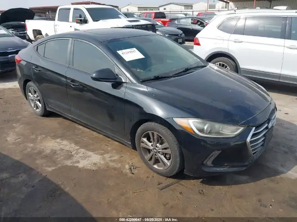 KMHD84LF5HU319055 2017 HYUNDAI ELANTRA - Image 1