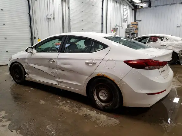 KMHD84LF5HU322473 2017 HYUNDAI ELANTRA - Image 2