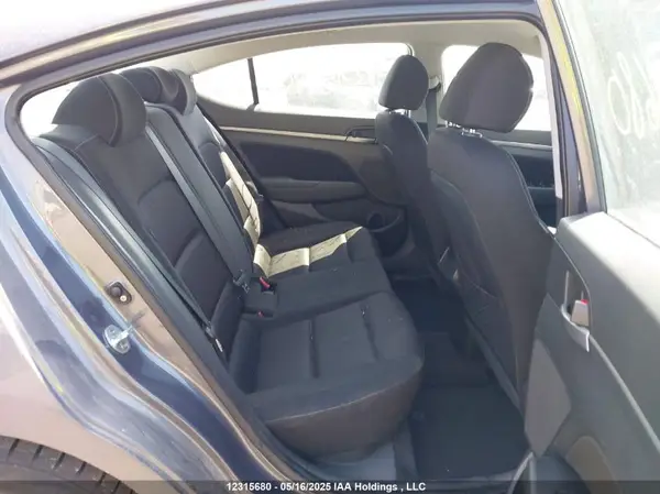 KMHD84LF5HU325583 2017 HYUNDAI ELANTRA - Image 8