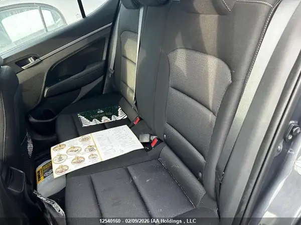 KMHD84LF5HU329455 2017 HYUNDAI ELANTRA - Image 8