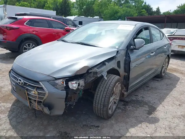 KMHD84LF5HU329939 2017 HYUNDAI ELANTRA - Image 2