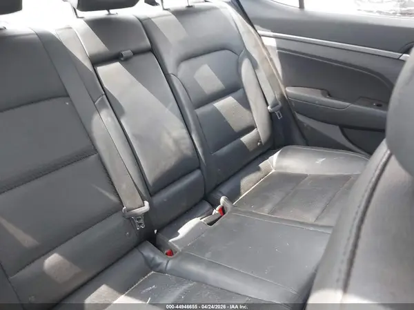 KMHD84LF5HU329939 2017 HYUNDAI ELANTRA - Image 8