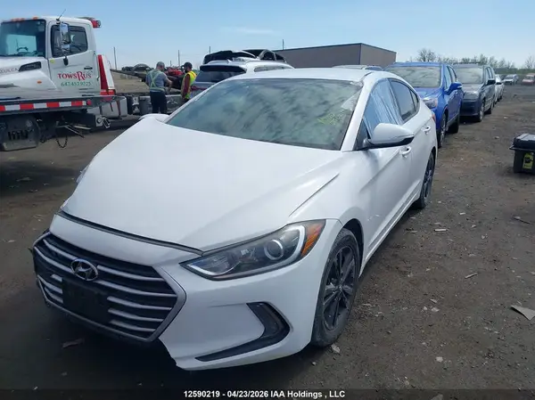 KMHD84LF5HU332811 2017 HYUNDAI ELANTRA - Image 2