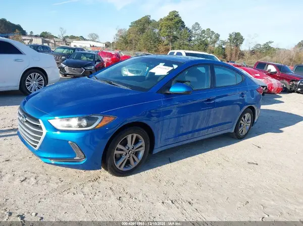 KMHD84LF5HU363170 2017 HYUNDAI ELANTRA - Image 2