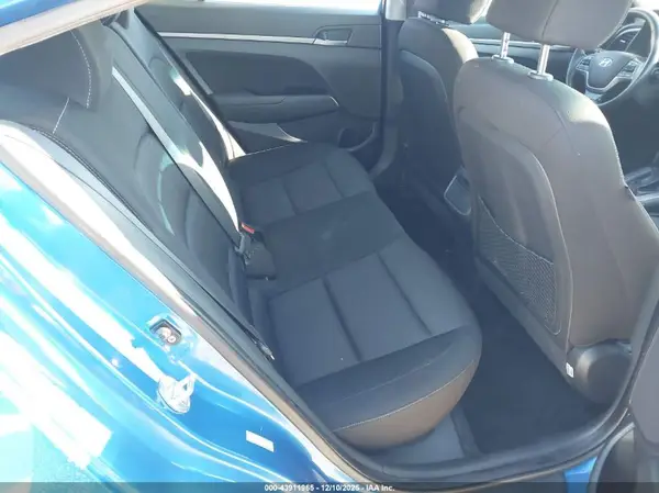 KMHD84LF5HU363170 2017 HYUNDAI ELANTRA - Image 8
