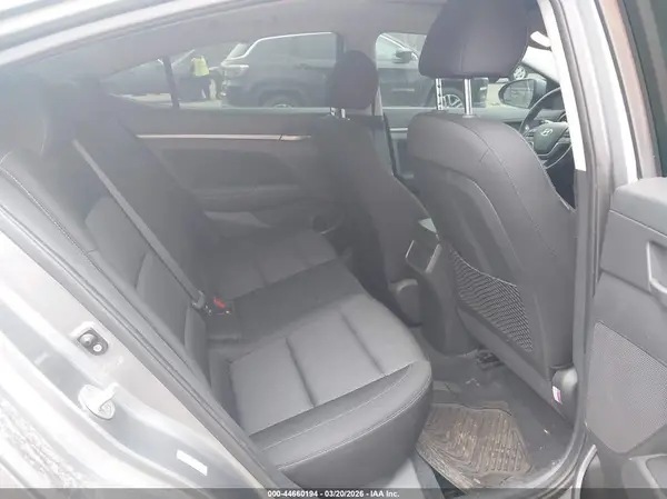 KMHD84LF5HU369082 2017 HYUNDAI ELANTRA - Image 8