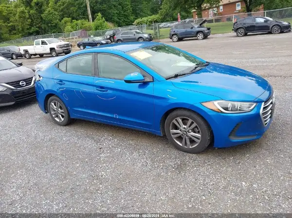 KMHD84LF5HU371592 2017 HYUNDAI ELANTRA - Image 1