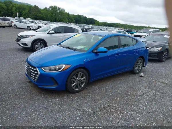 KMHD84LF5HU371592 2017 HYUNDAI ELANTRA - Image 2