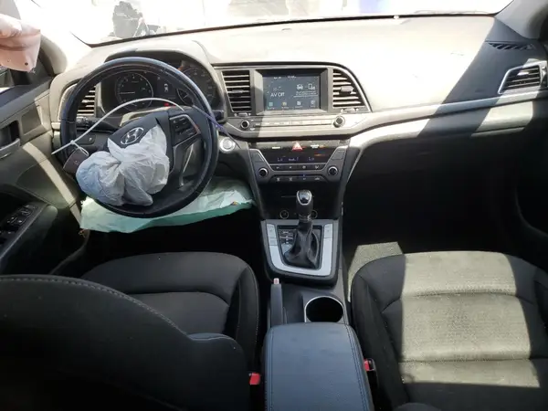 KMHD84LF5HU371754 2017 HYUNDAI ELANTRA - Image 8