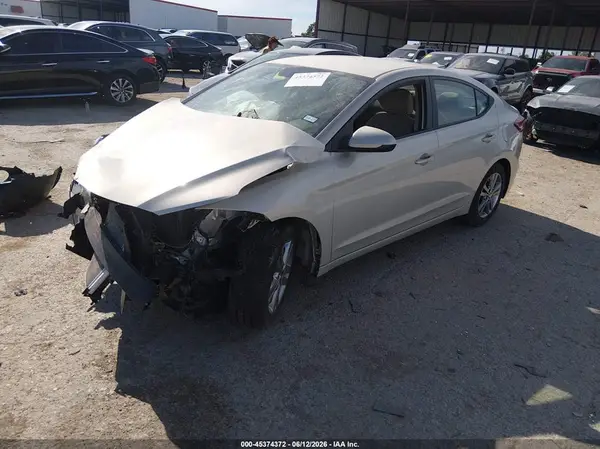 KMHD84LF5HU378218 2017 HYUNDAI ELANTRA - Image 2