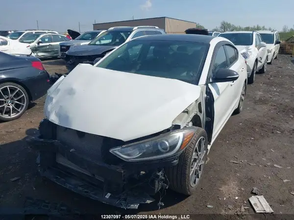KMHD84LF5HU379207 2017 HYUNDAI ELANTRA - Image 2
