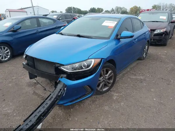 KMHD84LF5HU379479 2017 HYUNDAI ELANTRA - Image 2