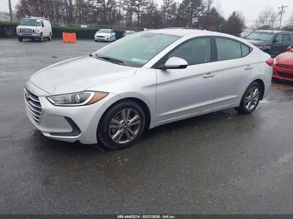 KMHD84LF5HU381247 2017 HYUNDAI ELANTRA - Image 2