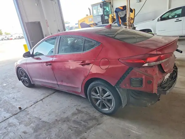 KMHD84LF5HU397772 2017 HYUNDAI ELANTRA - Image 2