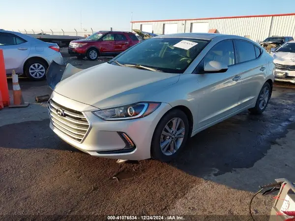 KMHD84LF5HU409029 2017 HYUNDAI ELANTRA - Image 2