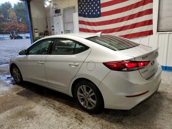 KMHD84LF5HU412769 2017 HYUNDAI ELANTRA - Image 2