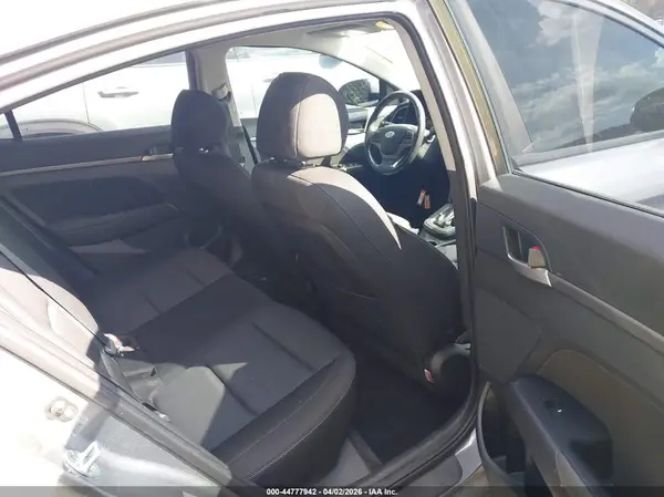 KMHD84LF5HU418054 2017 HYUNDAI ELANTRA - Image 8