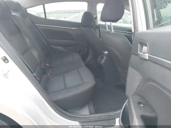 KMHD84LF5HU429636 2017 HYUNDAI ELANTRA - Image 8