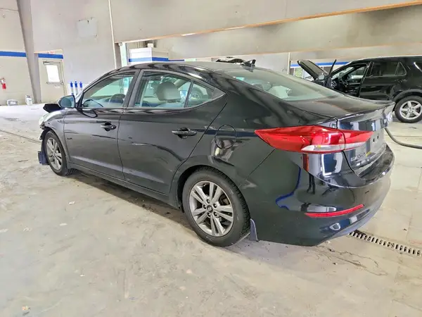 KMHD84LF5JU442568 2018 HYUNDAI ELANTRA - Image 2