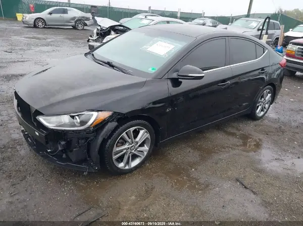 KMHD84LF5JU449228 2018 HYUNDAI ELANTRA - Image 2