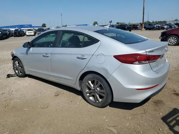 KMHD84LF5JU449326 2018 HYUNDAI ELANTRA - Image 2