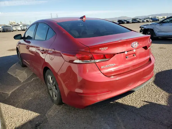 KMHD84LF5JU449973 2018 HYUNDAI ELANTRA - Image 2