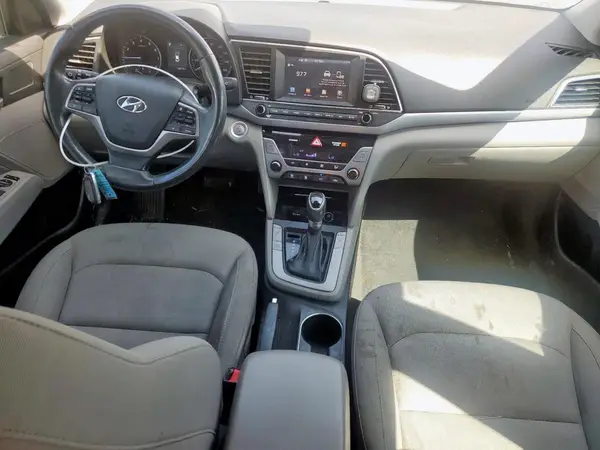 KMHD84LF5JU450766 2018 HYUNDAI ELANTRA - Image 8