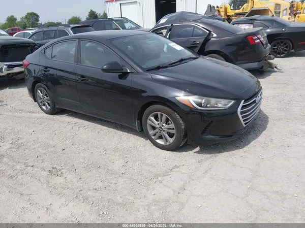 KMHD84LF5JU457586 2018 HYUNDAI ELANTRA - Image 1
