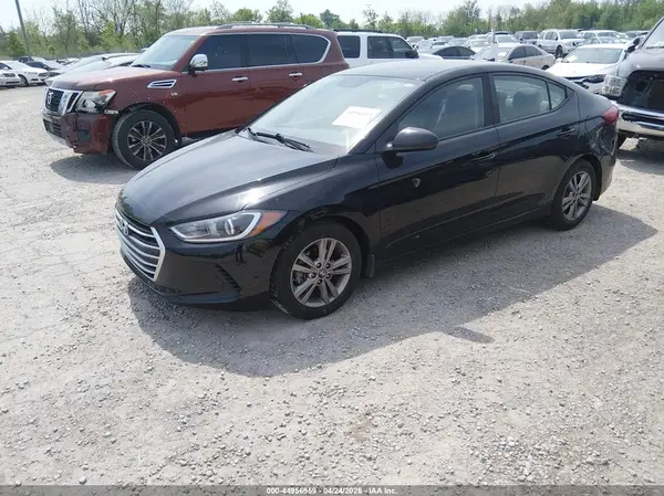 KMHD84LF5JU457586 2018 HYUNDAI ELANTRA - Image 2