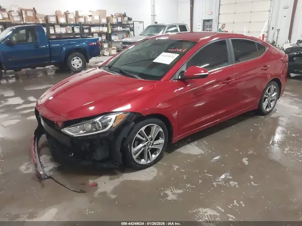 KMHD84LF5JU457670 2018 HYUNDAI ELANTRA - Image 2
