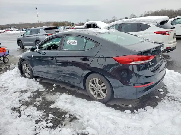 KMHD84LF5JU465977 2018 HYUNDAI ELANTRA - Image 2