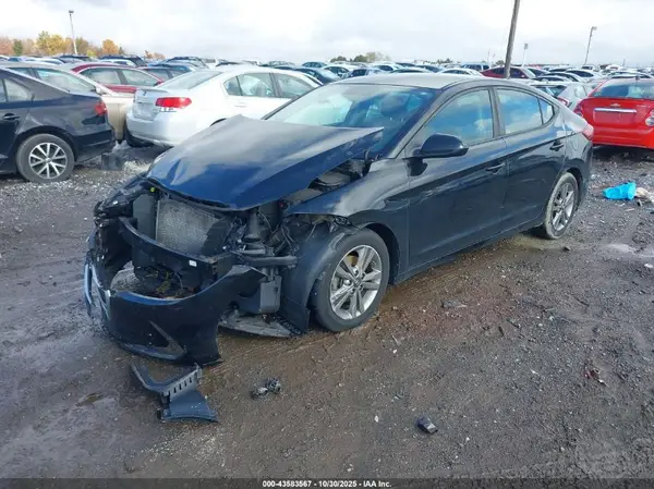 KMHD84LF5JU466059 2018 HYUNDAI ELANTRA - Image 2