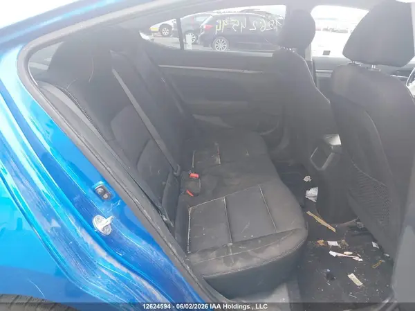 KMHD84LF5JU468250 2018 HYUNDAI ELANTRA - Image 8