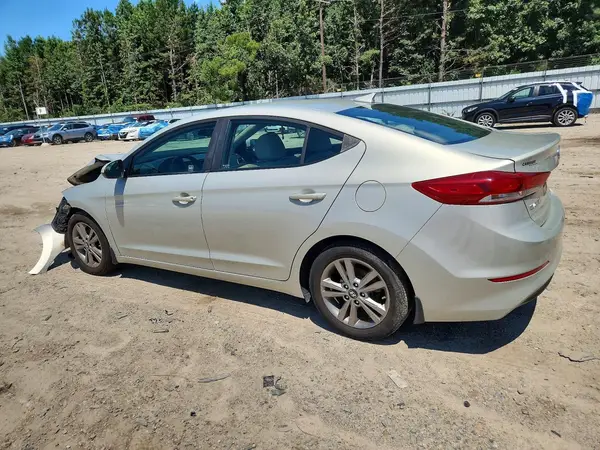 KMHD84LF5JU471603 2018 HYUNDAI ELANTRA - Image 2