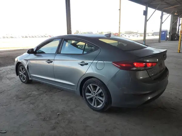 KMHD84LF5JU473674 2018 HYUNDAI ELANTRA - Image 2