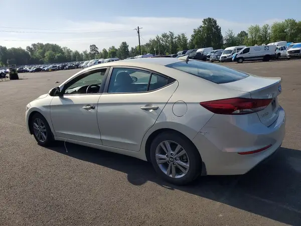 KMHD84LF5JU474405 2018 HYUNDAI ELANTRA - Image 2