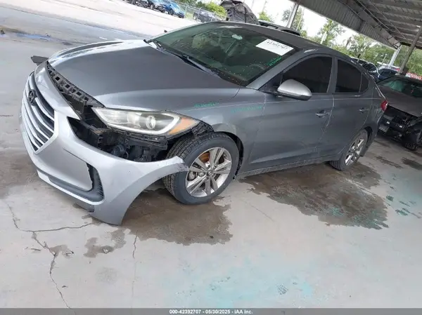 KMHD84LF5JU478082 2018 HYUNDAI ELANTRA - Image 2