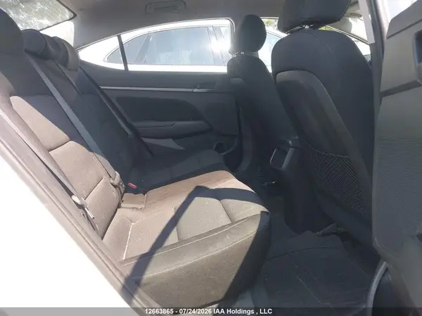 KMHD84LF5JU478115 2018 HYUNDAI ELANTRA - Image 8