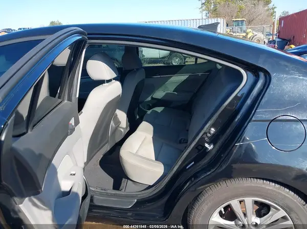 KMHD84LF5JU501912 2018 HYUNDAI ELANTRA - Image 8