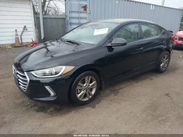 KMHD84LF5JU502963 2018 HYUNDAI ELANTRA - Image 2