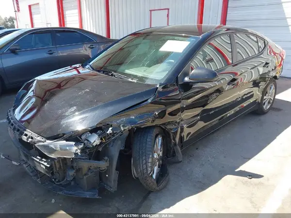 KMHD84LF5JU503076 2018 HYUNDAI ELANTRA - Image 2