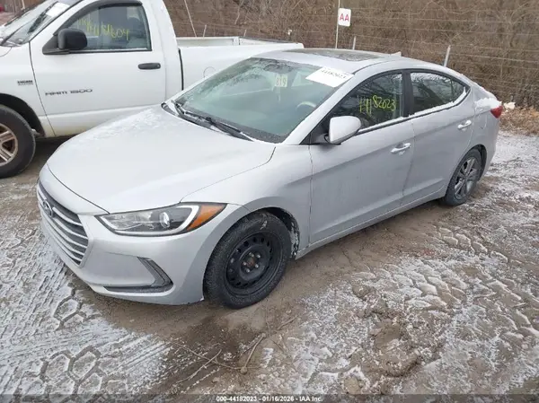 KMHD84LF5JU505376 2018 HYUNDAI ELANTRA - Image 2