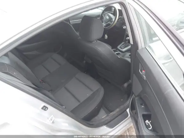 KMHD84LF5JU505376 2018 HYUNDAI ELANTRA - Image 8