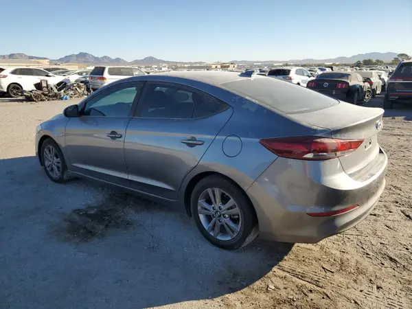 KMHD84LF5JU513011 2018 HYUNDAI ELANTRA - Image 2