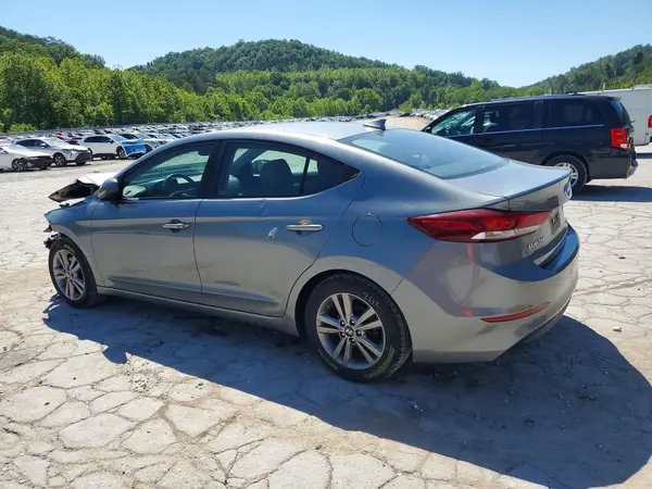 KMHD84LF5JU518757 2018 HYUNDAI ELANTRA - Image 2