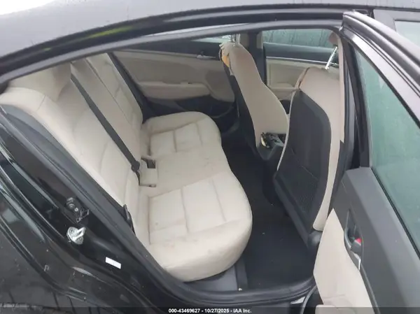 KMHD84LF5JU523280 2018 HYUNDAI ELANTRA - Image 8