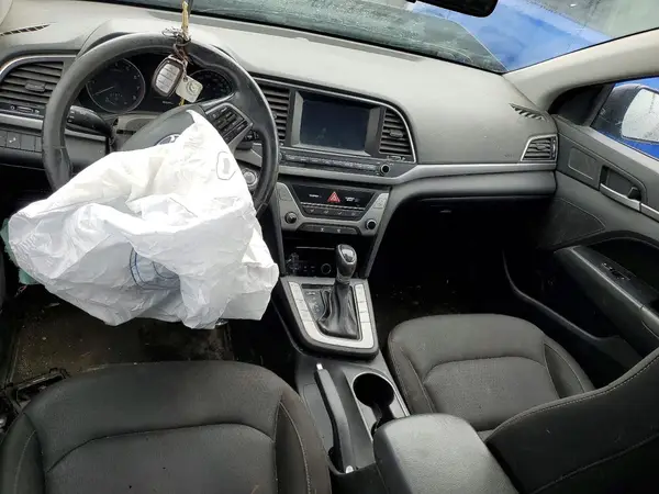 KMHD84LF5JU523988 2018 HYUNDAI ELANTRA - Image 8
