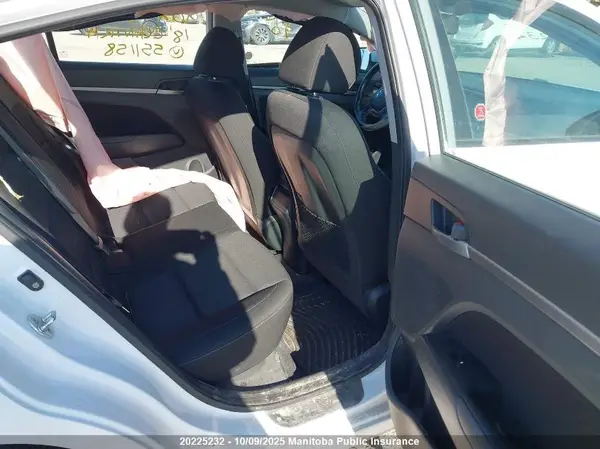 KMHD84LF5JU551158 2018 HYUNDAI ELANTRA - Image 8
