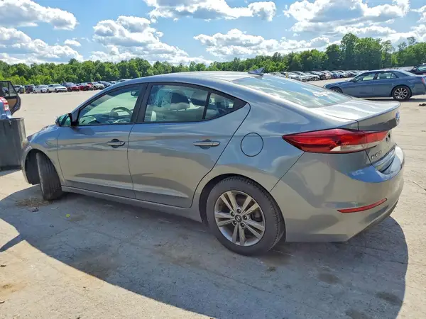 KMHD84LF5JU553640 2018 HYUNDAI ELANTRA - Image 2